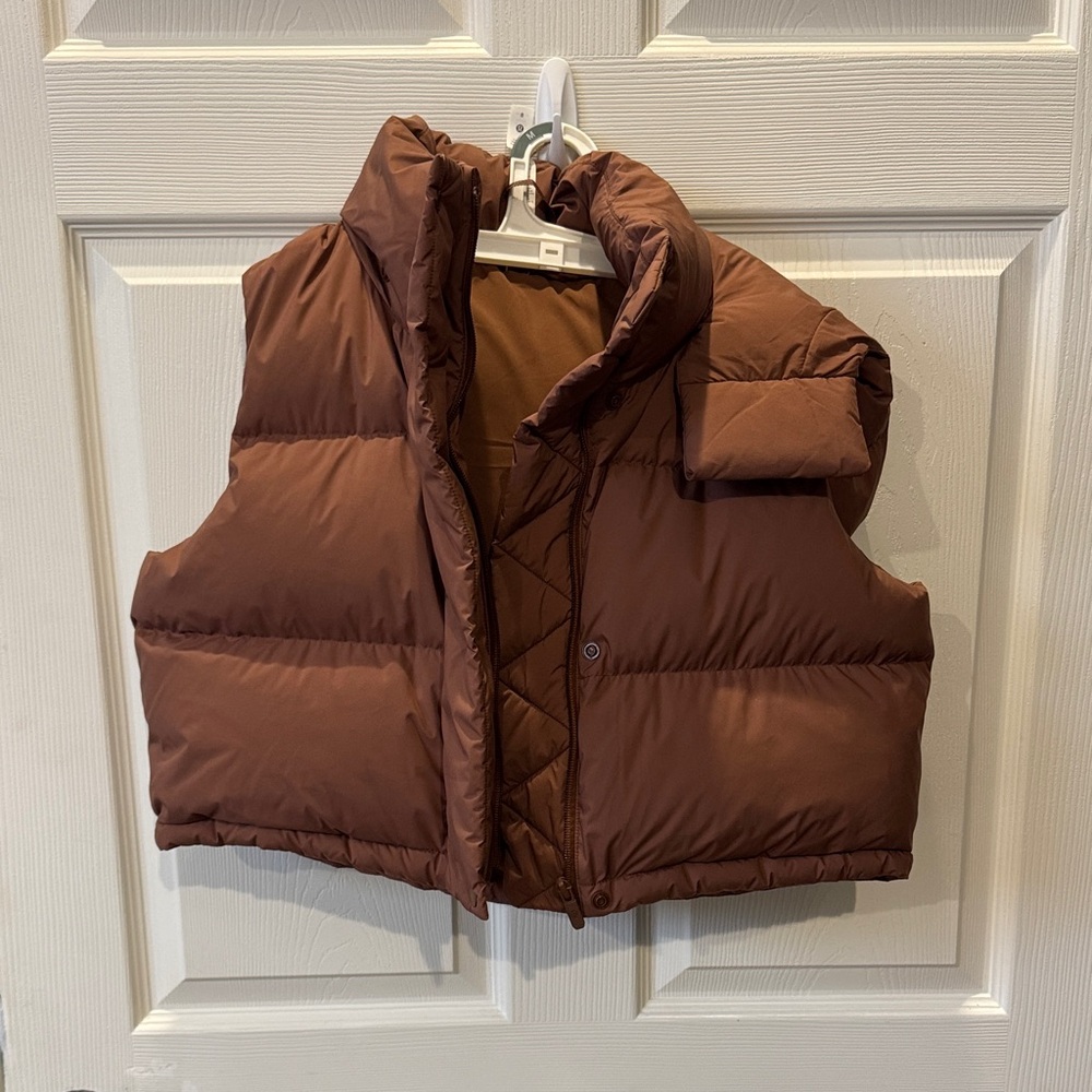 Lululemon cropped wunder Puff Vest